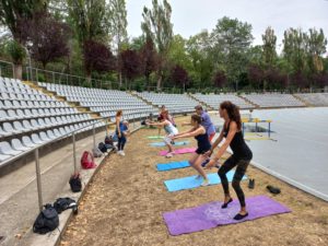 Attività estiva Parco Ruffini: esercizio corsa sul posto ed estensione braccia