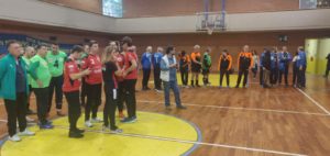 Foto di gruppo squadre in campo torneo Torball